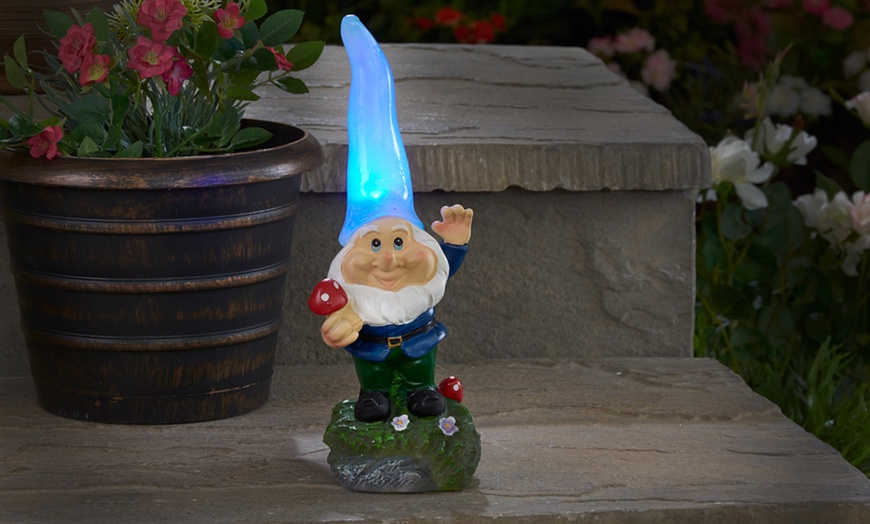 Image 4: Light-Up Garden Gnome Solar Light