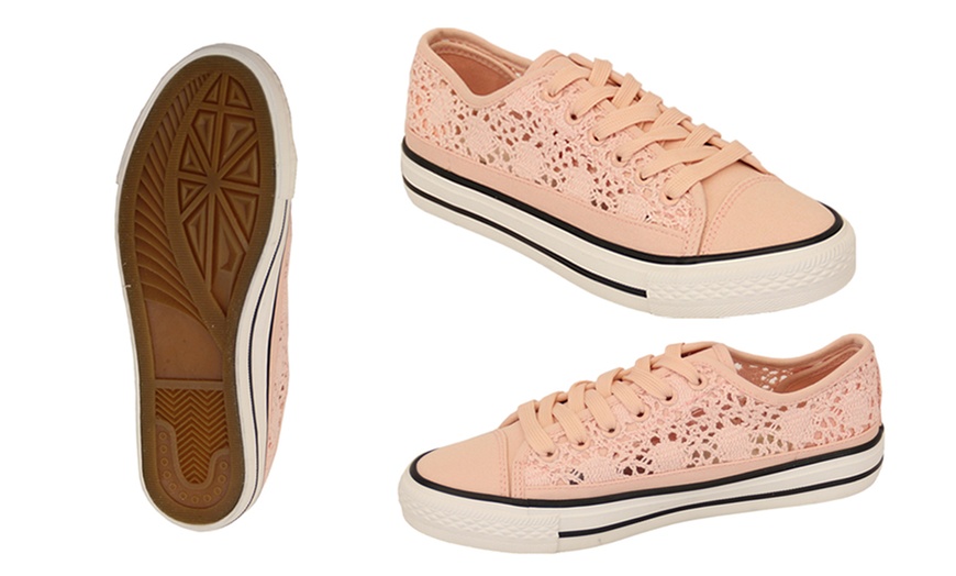 Image 6: Women's Crochet Lace-Up Trainers