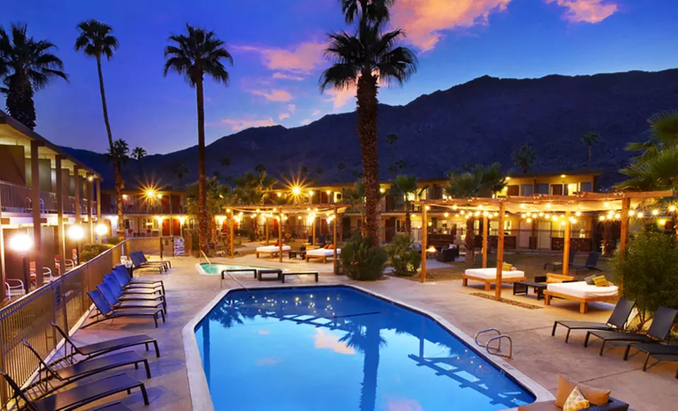 Stay at The Curve Palm Springs Hotel in Palm Springs, CA. Dates Available into December. - Primary Image