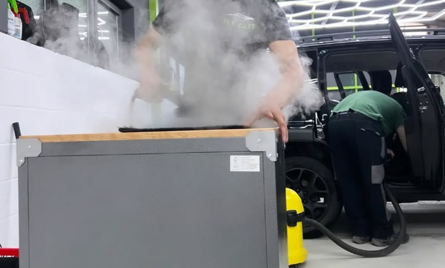 Image 2: Außenreinigung, Innen- & Außenreinigung o. komplette Auto-Aufbereitung