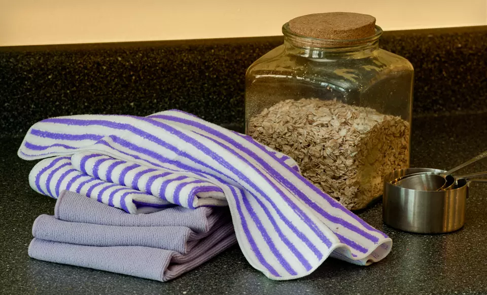$3.99 for a 6-Pack of Striped and Solid Kitchen Towels in Red or Purple ($15 List Price). Free Returns. - Second Medium