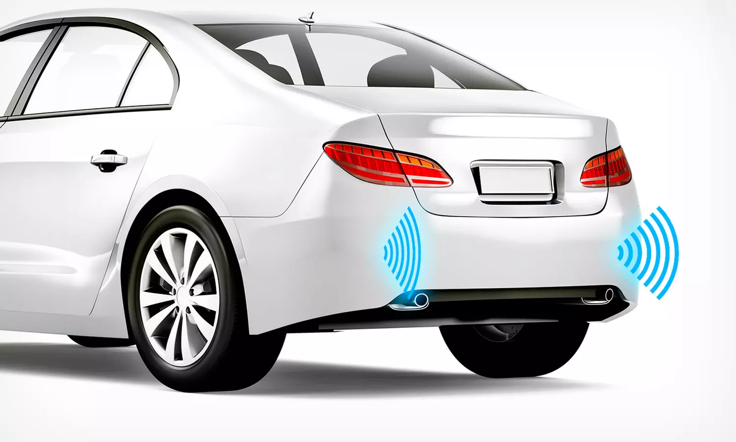 Sensores traseros de aparcamiento por 129 € o retrovisor con cámara de estacionamiento por 229 €. Instalación incluida - Primary Image