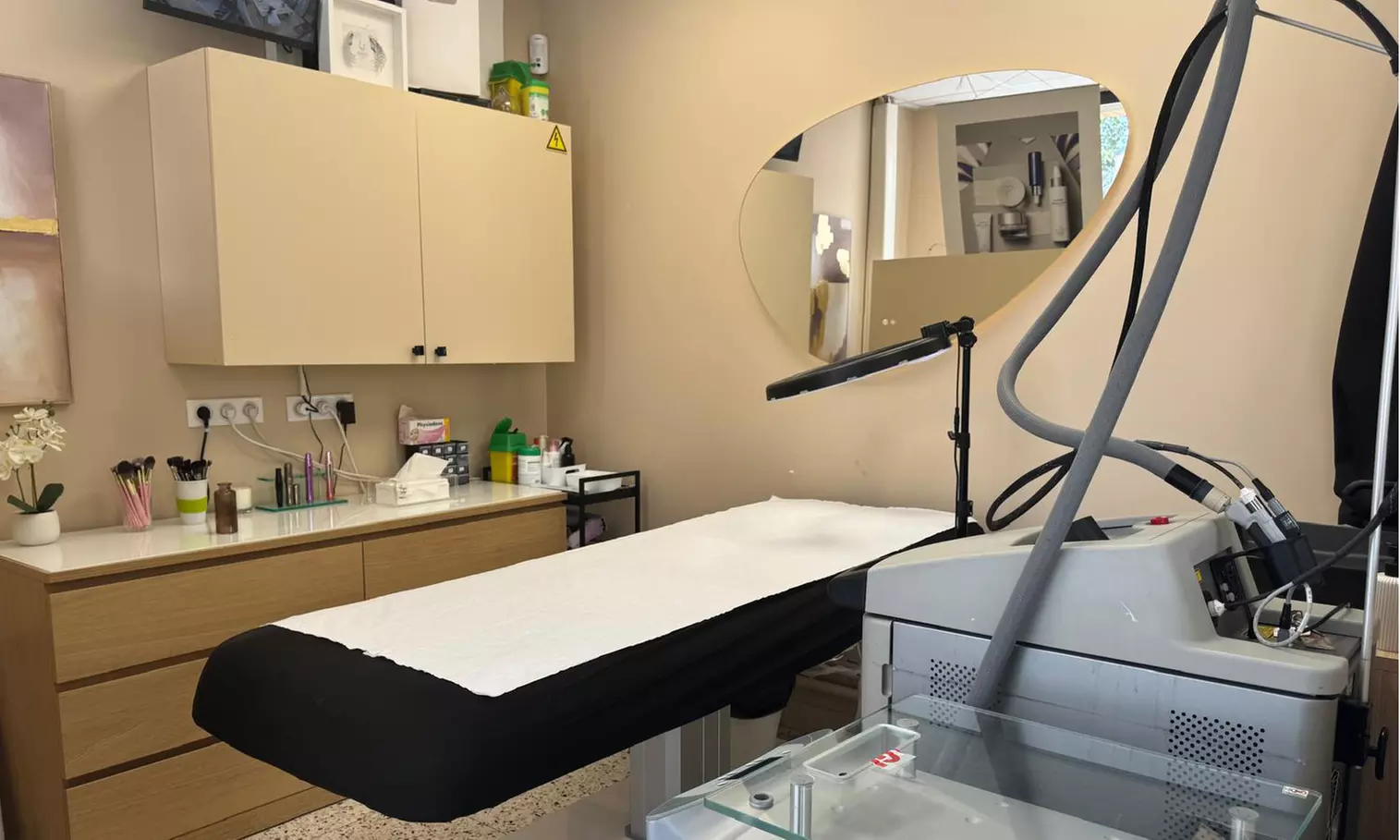 5 séances d'épilation laser d'une zone au choix à Romainville au French Riviera Studio (jusqu'à 79% de remise) - Image 4