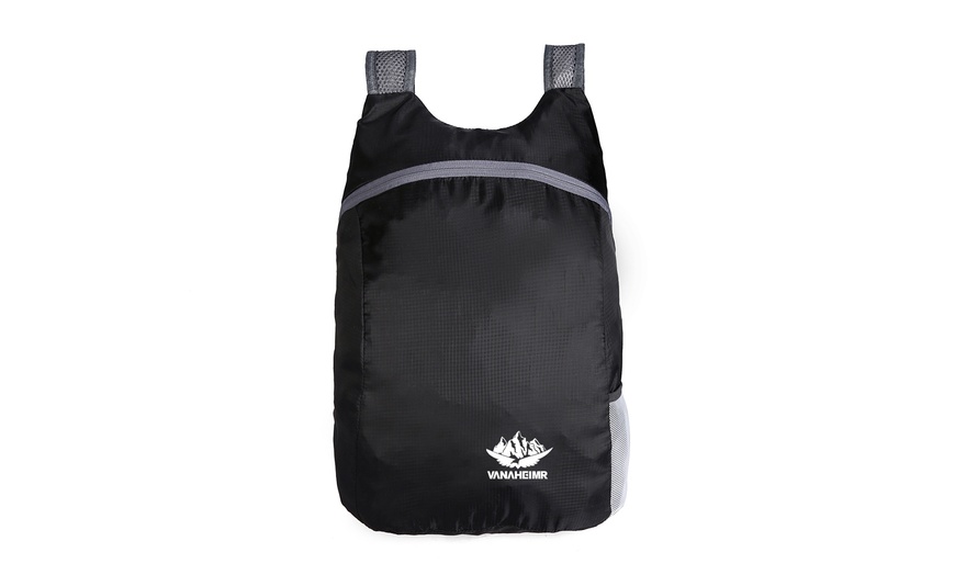 Image 6: Ultralight Foldable Water-Resistant Backpack