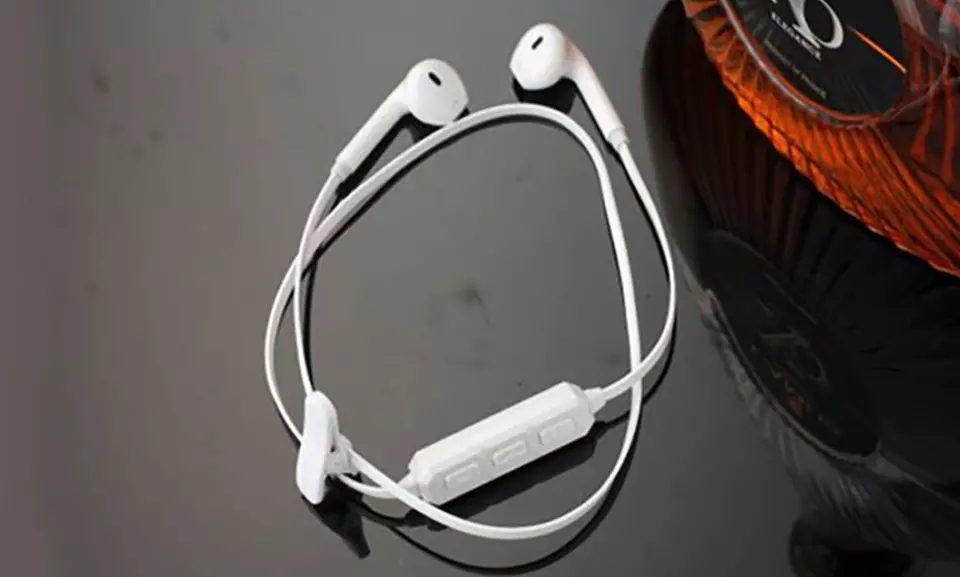 Bluetooth-In-Ear-Kopfhörer in Weiß oder Schwarz inkl. Versand - Second Medium