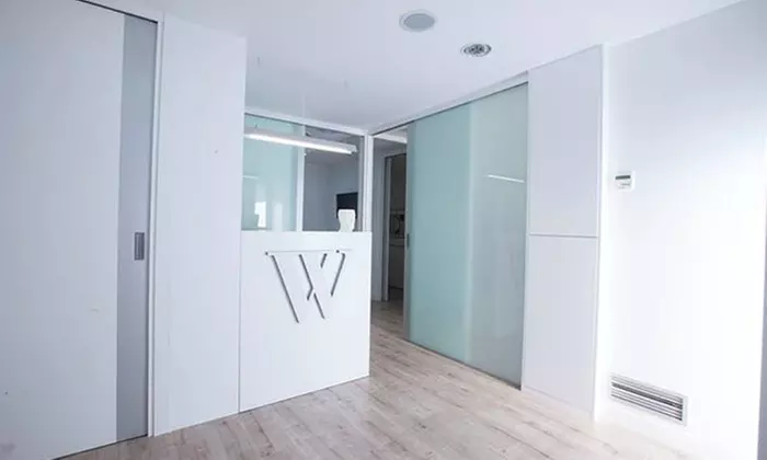 Hasta 58% de dto. en Limpieza dental en WHITE CLINICA DENTAL - Second Medium