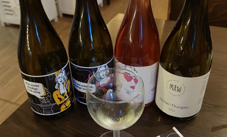 Image 4: 4er-Weinprobe mit sächsischen Weinen & Winzerbrett für 2, 4 o. 6 Pers.