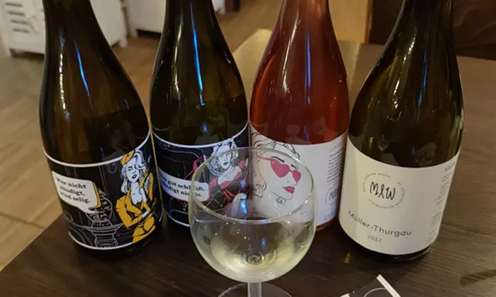 4er-Weinprobe mit sächsischen Weinen & Winzerbrett für 2, 4 o. 6 Pers.