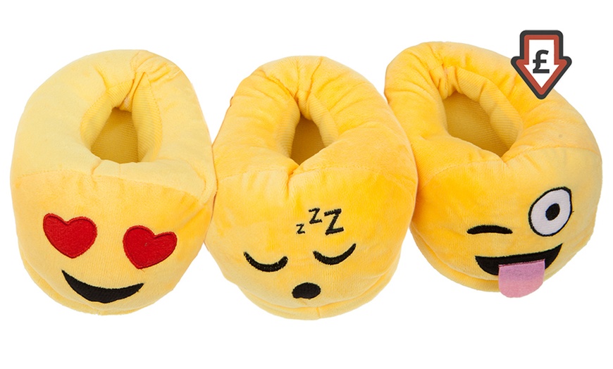 Image 1: Emoji Kids' Slippers