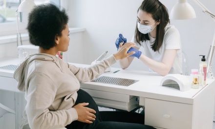 Nail Technician Training - Training Station