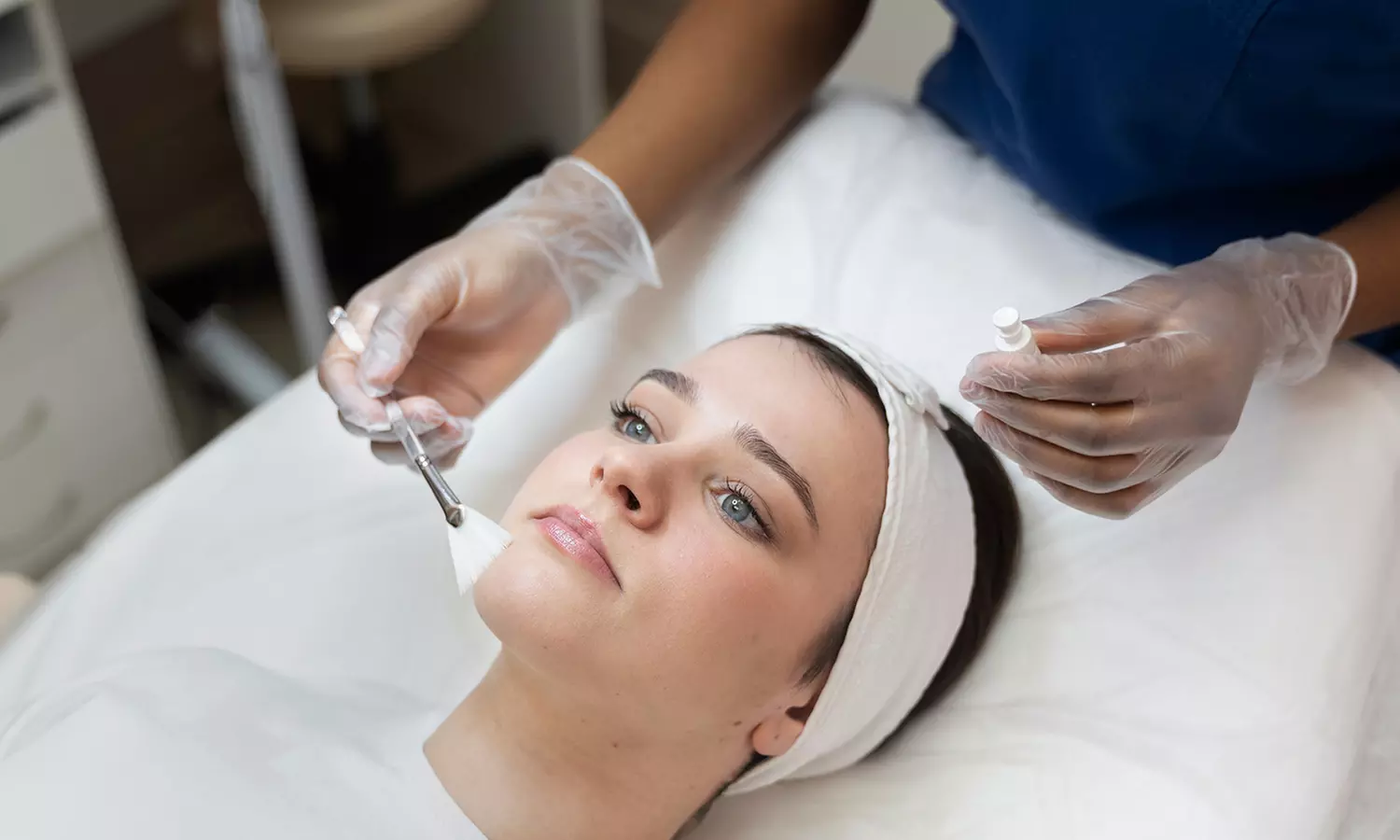 One Express or Signature Deluxe Aqua Peel Skin Rejuvenation Session at Miami Kiss (Up to 72% Off) - Image 3