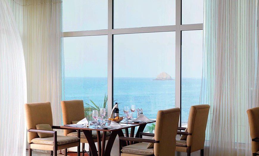 Image 3: 5* Fujairah Stay With Breakfast