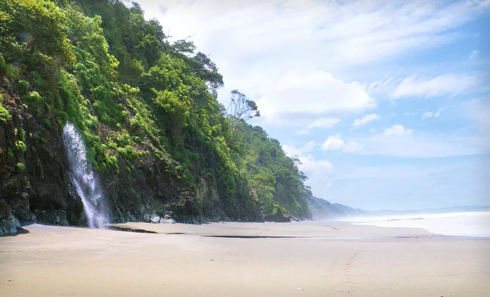 3-, 4-, or 5-Night Stay with Dining and Activity Credits and Airport Shuttle at Castillo de Pavones in Costa Rica - Primary Image