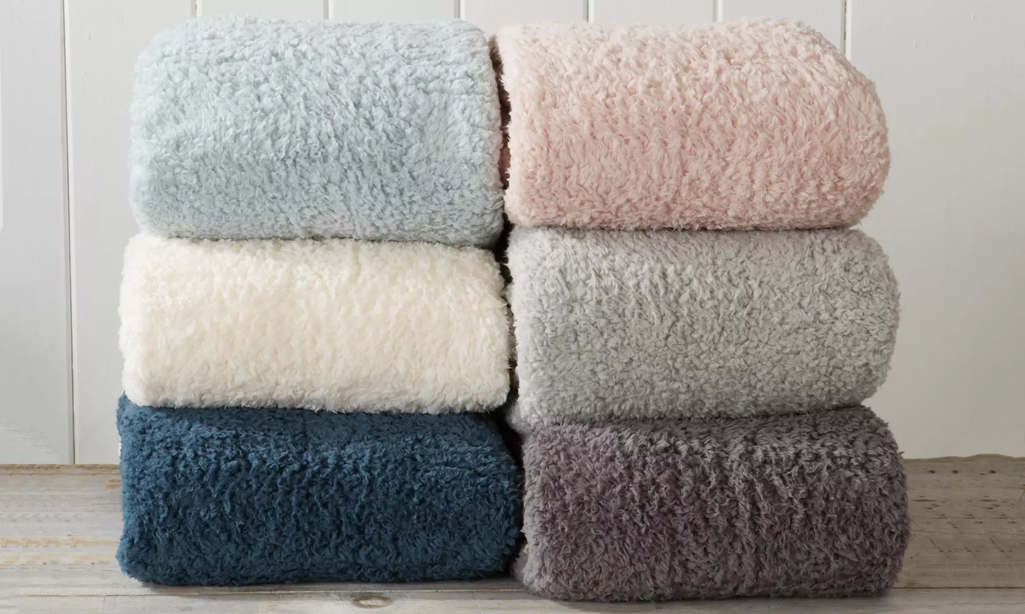 Cozy Sherpa Stretch Knitted Lightweight Bed Blanket - Primary Image