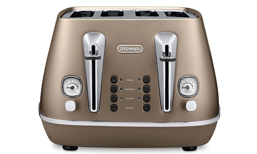 Image 3: DeLonghi Kettle and Toaster Set