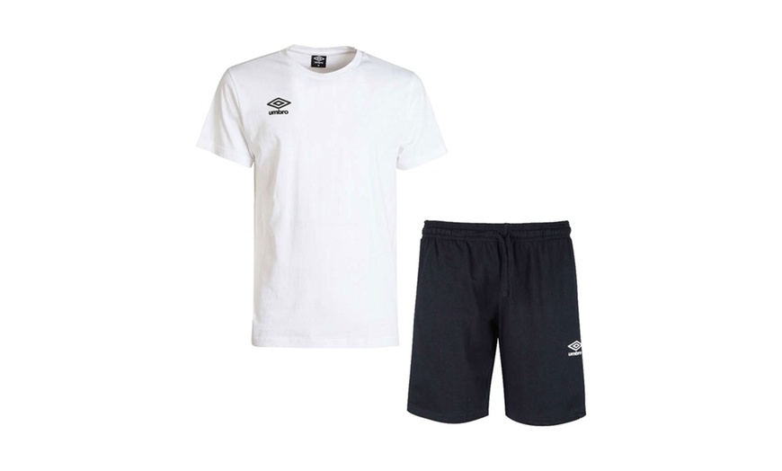 Image 4: Completo da uomo con maglietta e pantaloncini Umbro