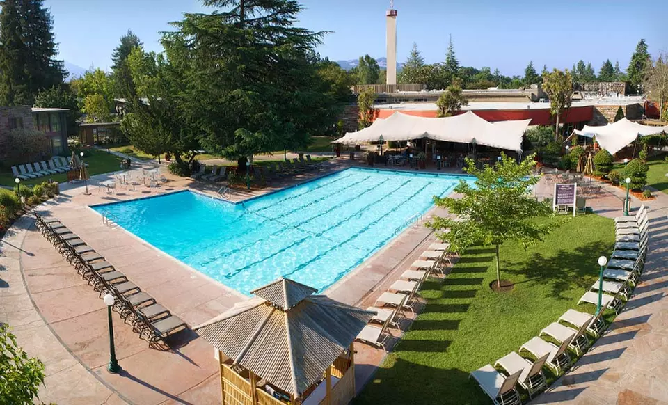 One-Night Stay with Wine Tastings, Breakfast, and Resort Credit at Flamingo Conference Resort and Spa in Santa Rosa, CA - Primary Image