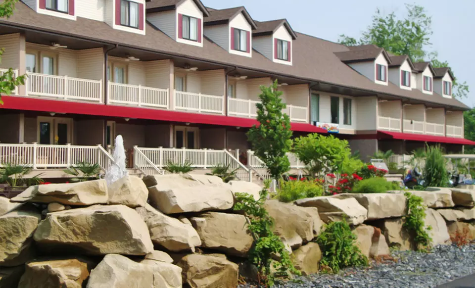 1- or 2-Night Stay at Put-in-Bay Resort & Conference Center in Ohio. Combine Up to 10 Nights. - Primary Image