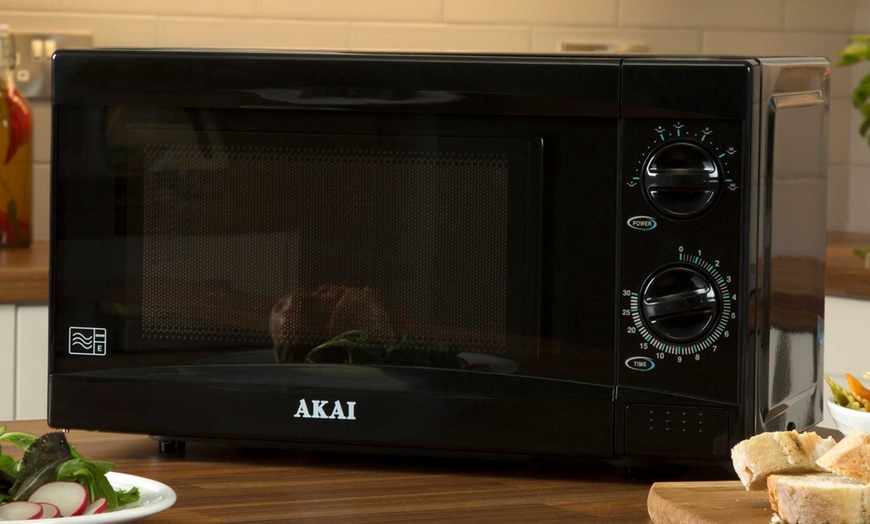 Image 2: Akai 800W Microwave