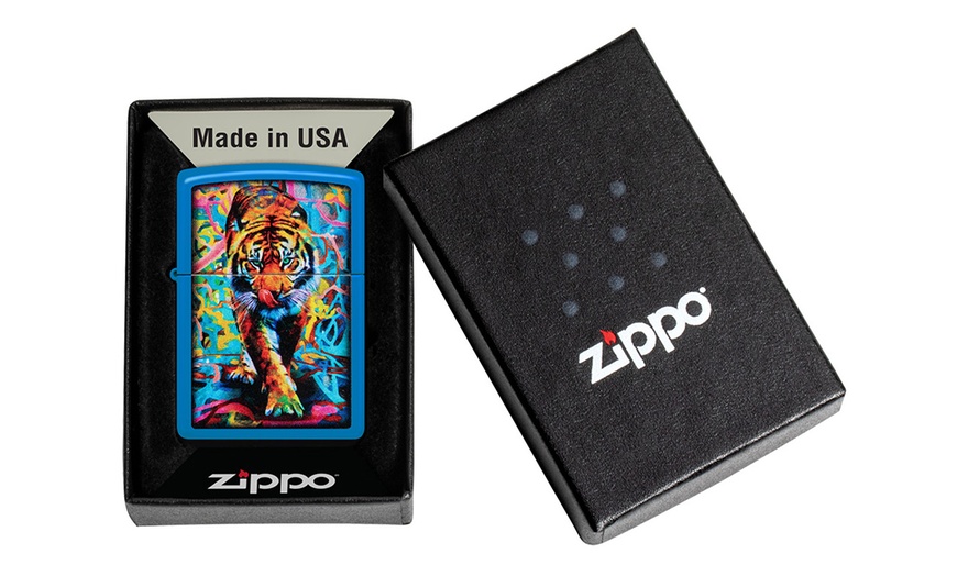 Image 4: Zippo Design Lighter in Gift Box