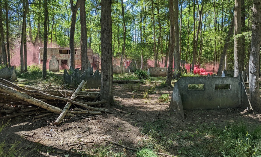 Image 6: Paintballing with 100 Paintballs per Person at Pro Paintball