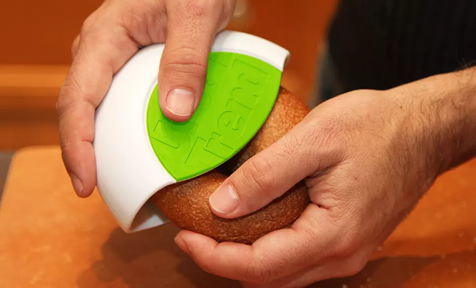 Handheld Bagel Cutter. - Primary Image
