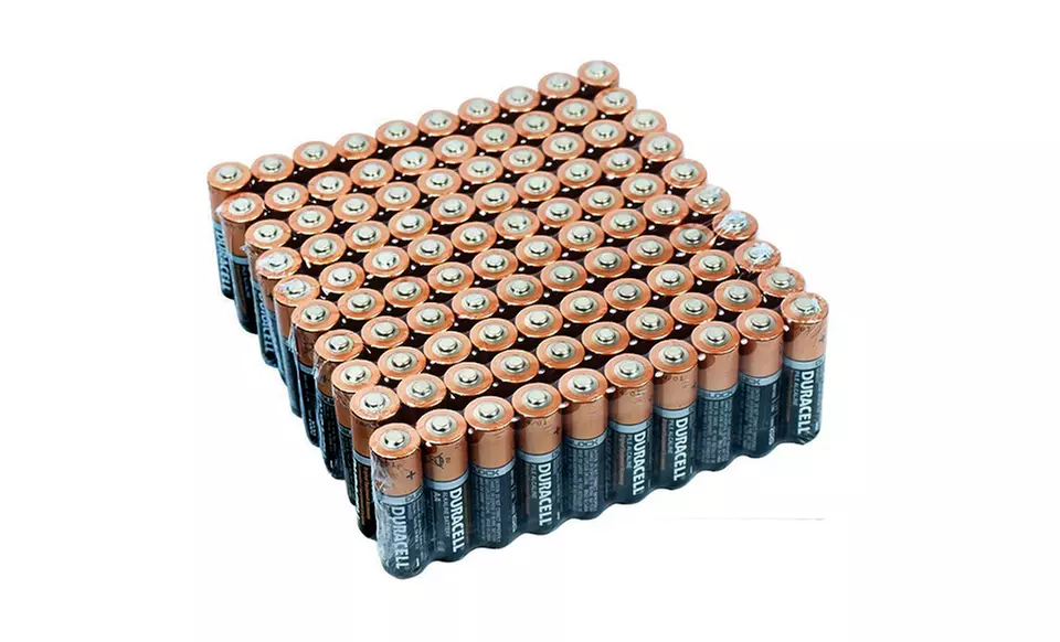 100 Pack Duracell CopperTop Duralock Batteries: AA or AAA - Primary Image