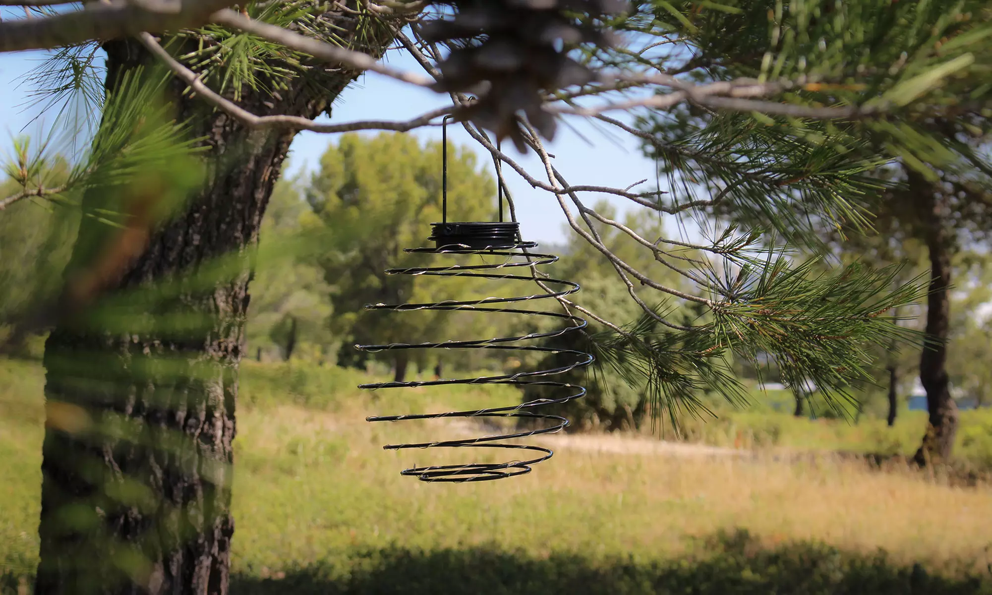 1, 2 ou 4 lanternes solaires spirales LED de la marque Lumisky - Second Medium