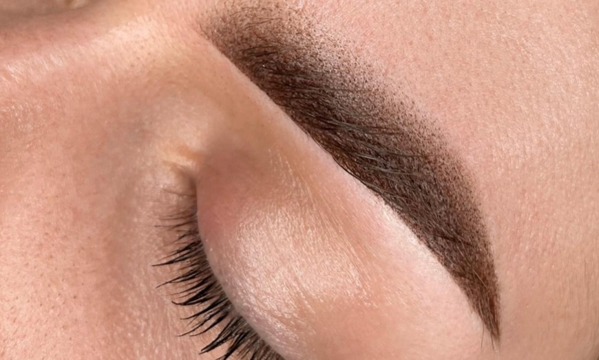 Image 6: Powder brows of microblading