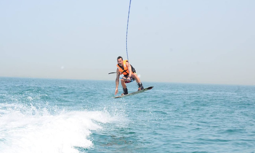 Image 3: Thrilling 20- or 30-Min Wakeboarding Session for Two