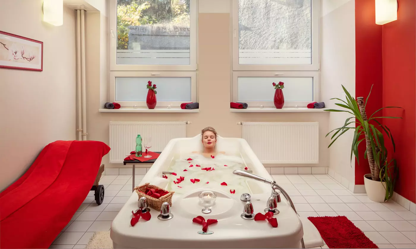 Karlsbad: Doppel- od. Zweibettzimmer mit Halbpension & Treatments