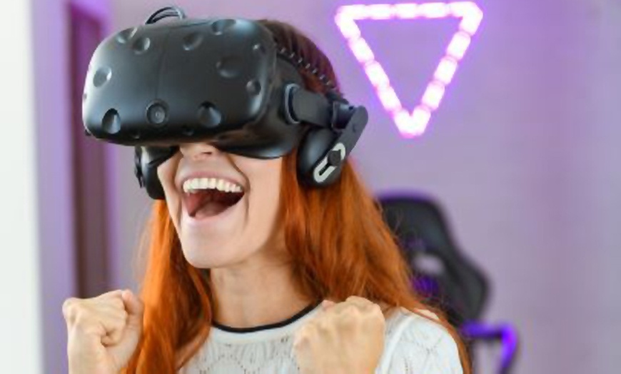 Wirtualna rzeczywistość z przewodnikiem - VR Studio – Cyber Strefa | Groupon