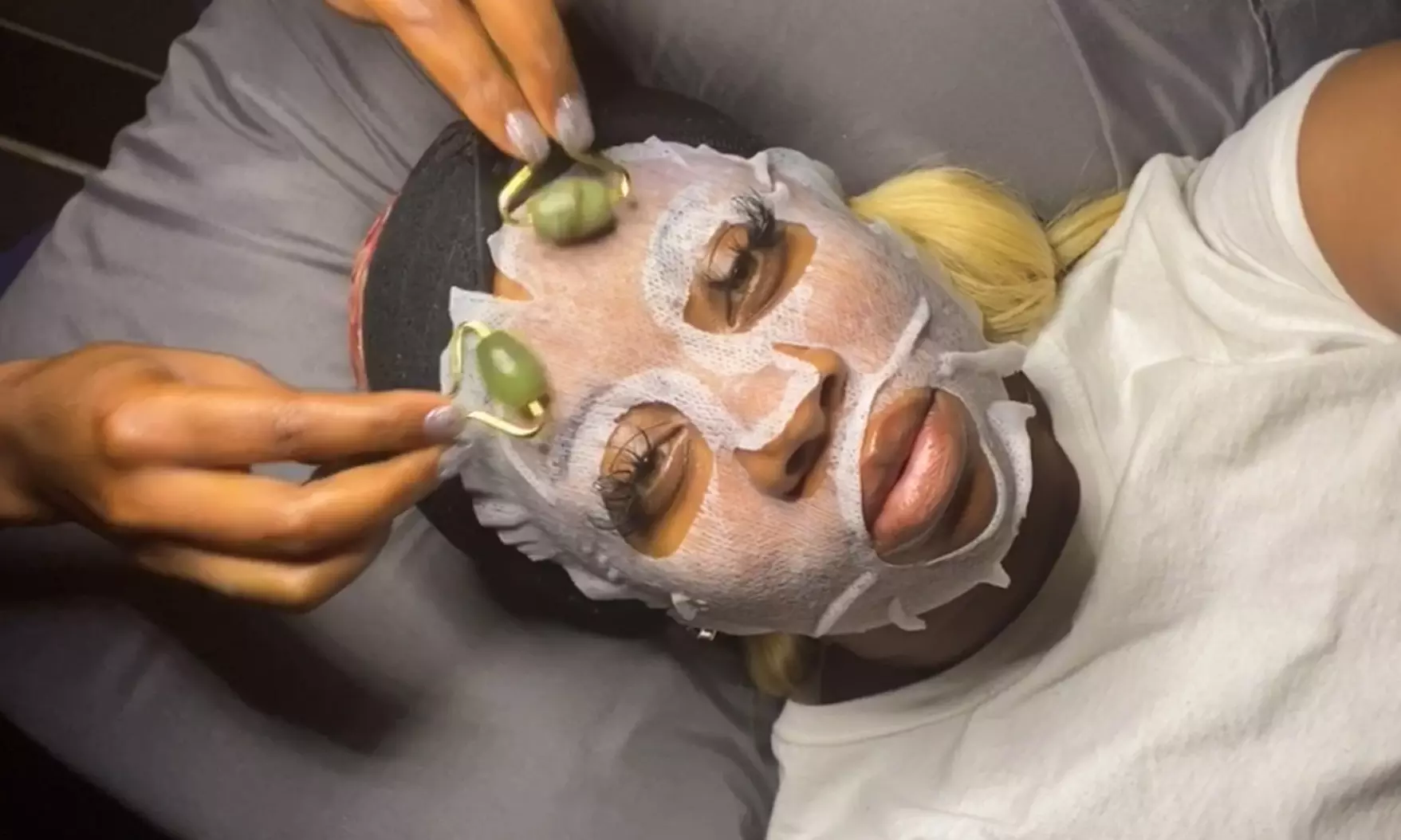 Up to 33% Off on Exfoliating Facial at Urban Salon Suites LLC - Primary Image