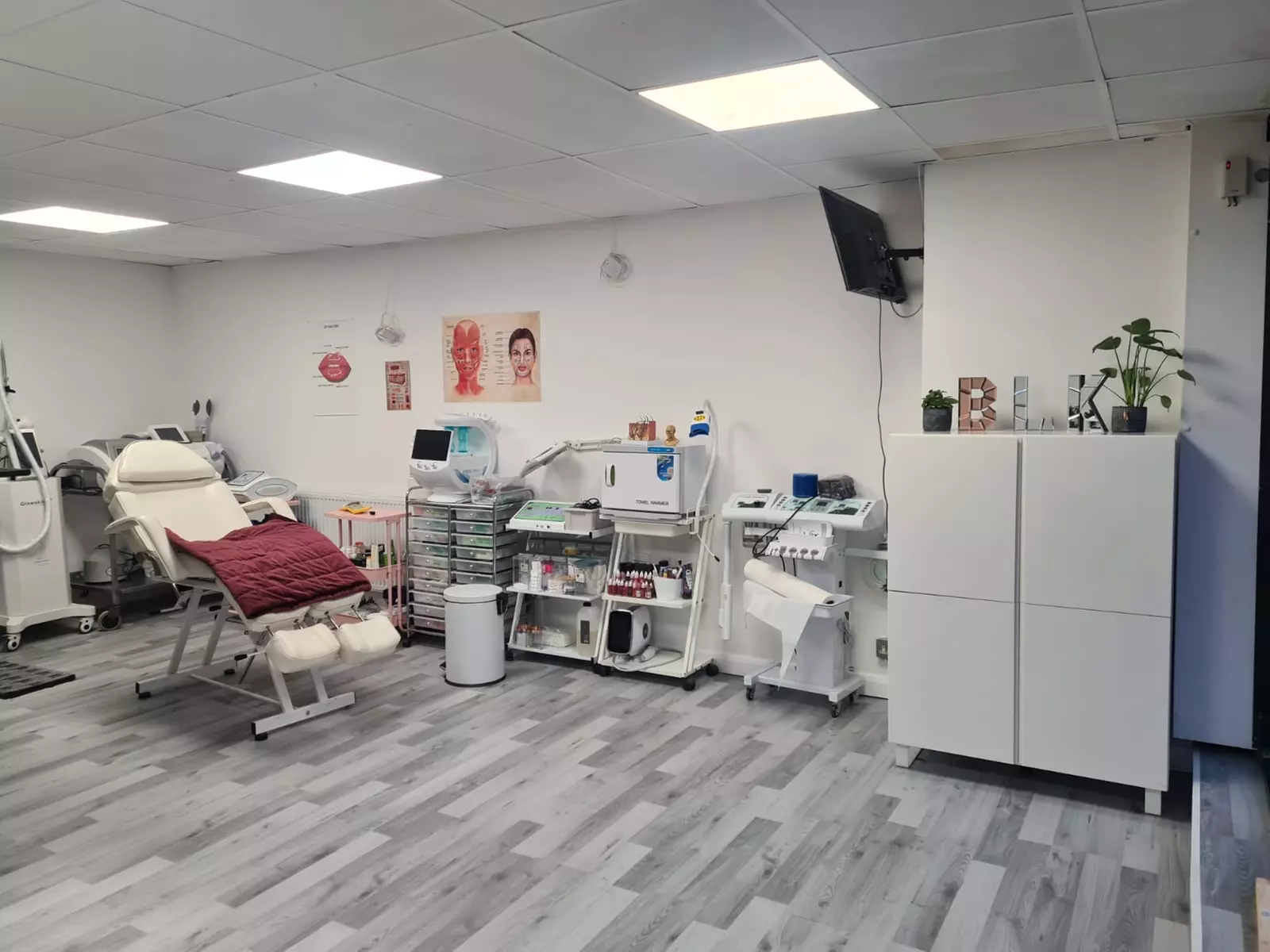 Enhance Your Beauty with 1 or 2 ml Dermal Filler at BLK Beauty