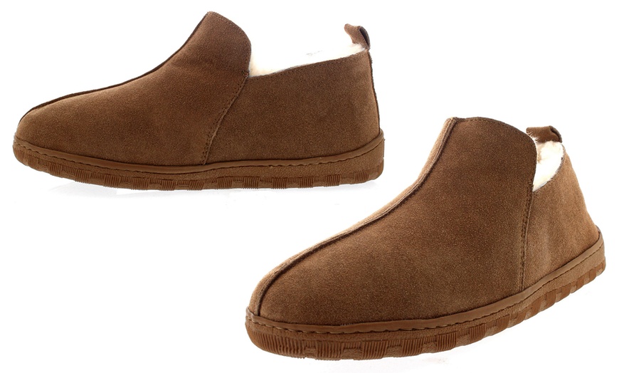 Image 10: Men's Sheepskin Slippers