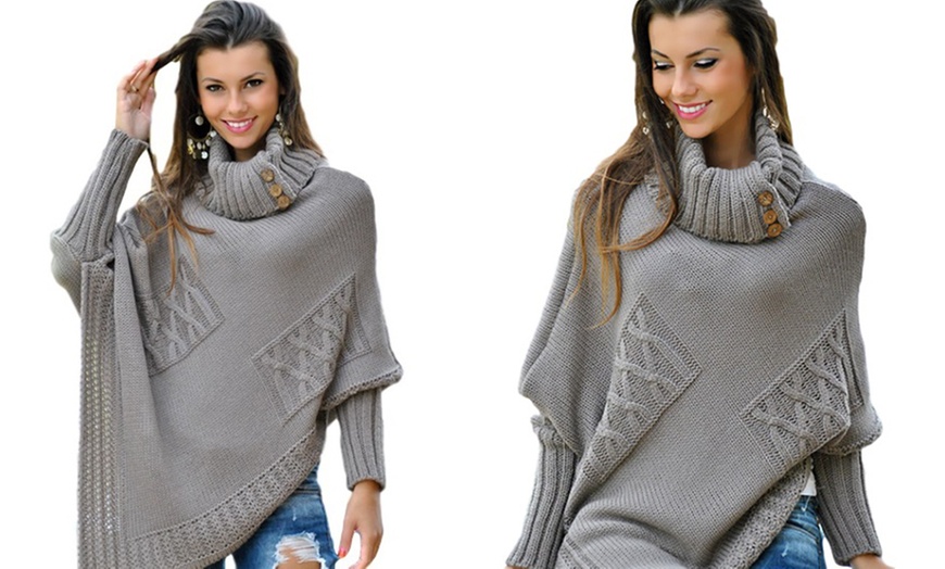 Image 3: Long-Sleeved Poncho