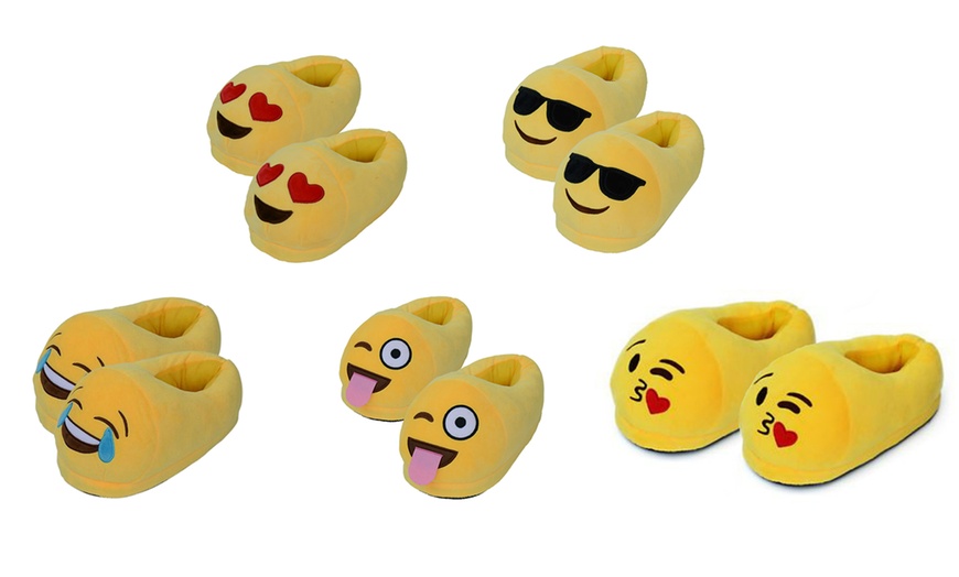 Image 1: Kids' Emoji Slippers 