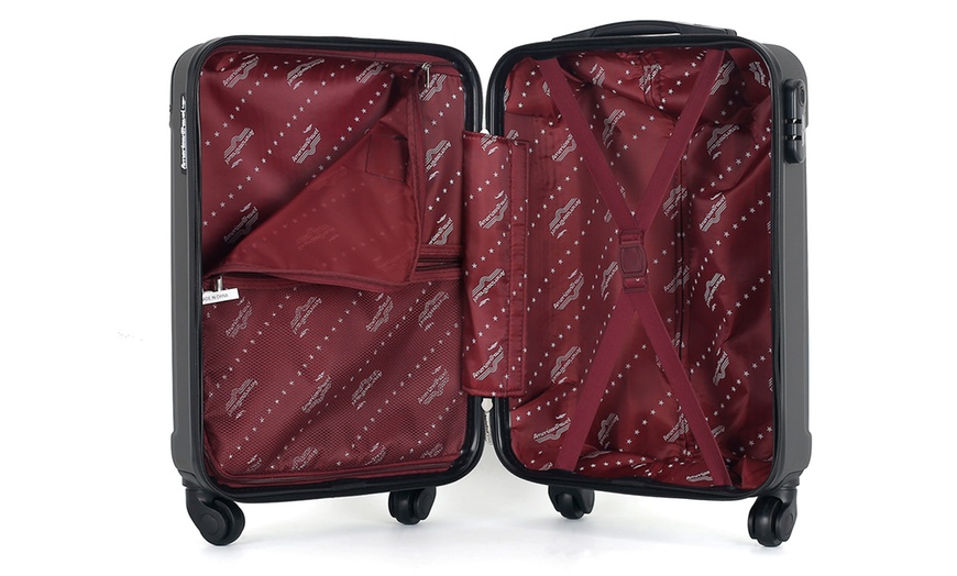 Image 17: Set of Three Suitcases