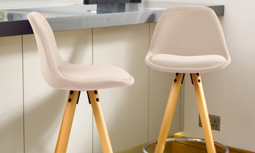 Image 2: Barcelona Retro-Style Bar Stool Two-Piece Set