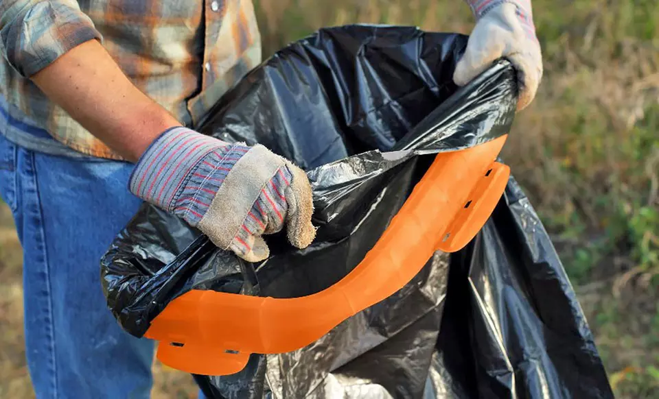 Snap Span Bag Holder, 16 Compostable Lawn Bags, or Both (Up to 36% Off). Free Returns. - Primary Image