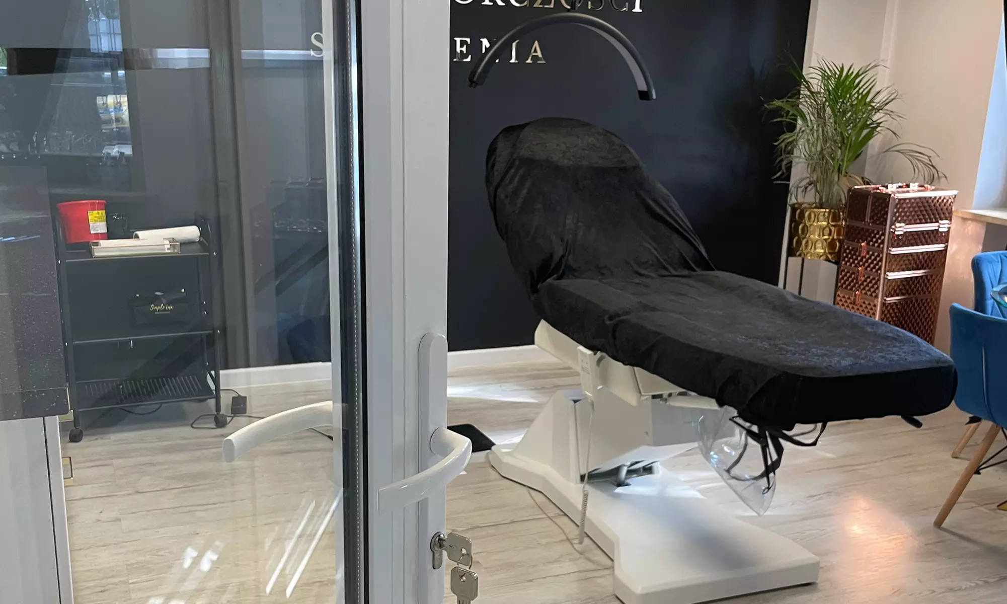 Mezoterapia igłowa na wybrane okolice twarzy