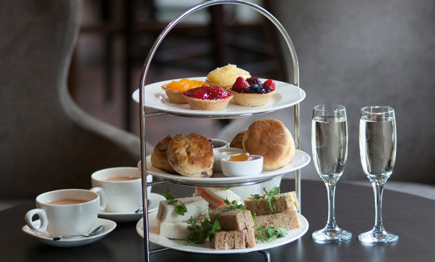 Image 3: Sparkling Afternoon Tea for Two
