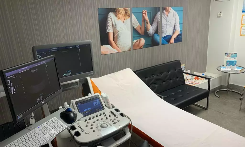 1 ecografía de tu bebé en 4D o 5D con opción a fotos, canastilla y más