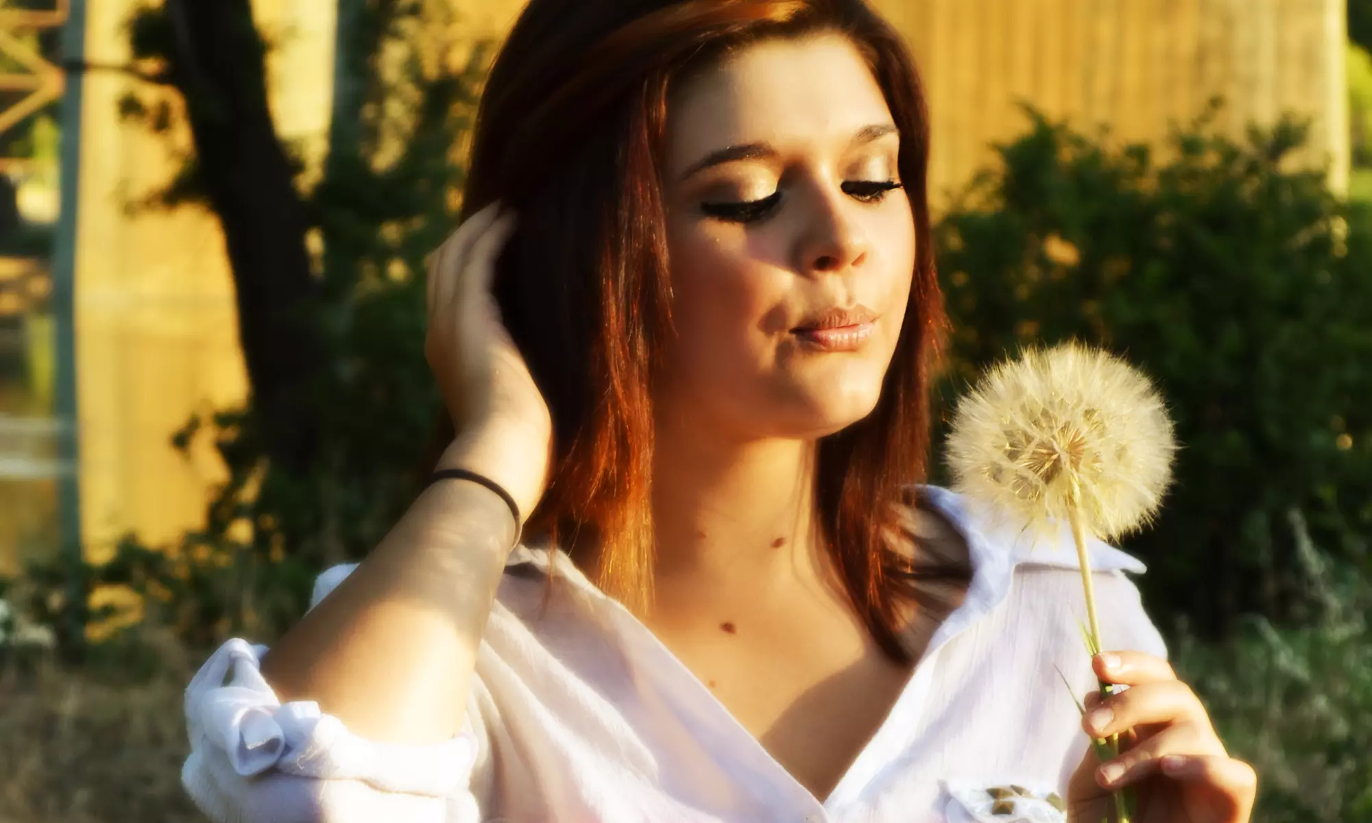 $85 for one 120-minute Senior Photo Shoot from Dyonise Hollis Photography ($175 value) - Primary Image