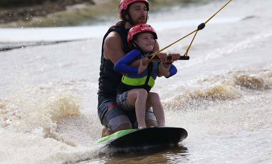 Image 4: One-Hour Wakeboarding or Kneeboarding with World-Class Obstacles