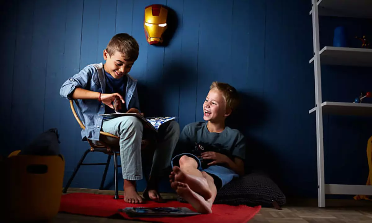 Philips Marvel 3D Wall Light Lamp: Iron Man or Captain America - Primary Image