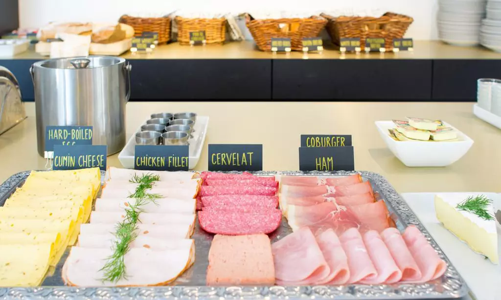 Maastricht: Standard- oder Superior-Doppelzimmer mit Frühstück