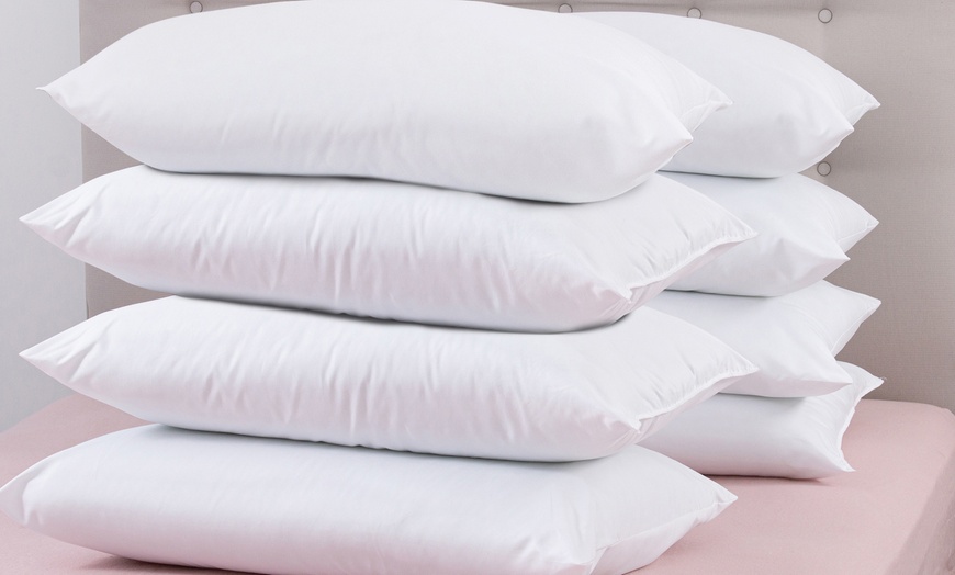 Image 3: Pack of Eight Silentnight Ultrabounce Pillows