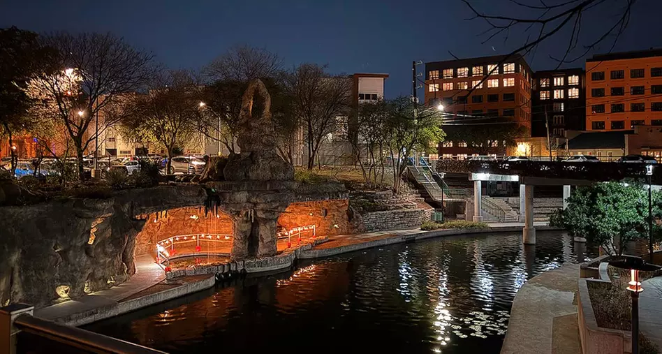 One or Two Day Tour by Old Town Trolley Tours Of San Antonio