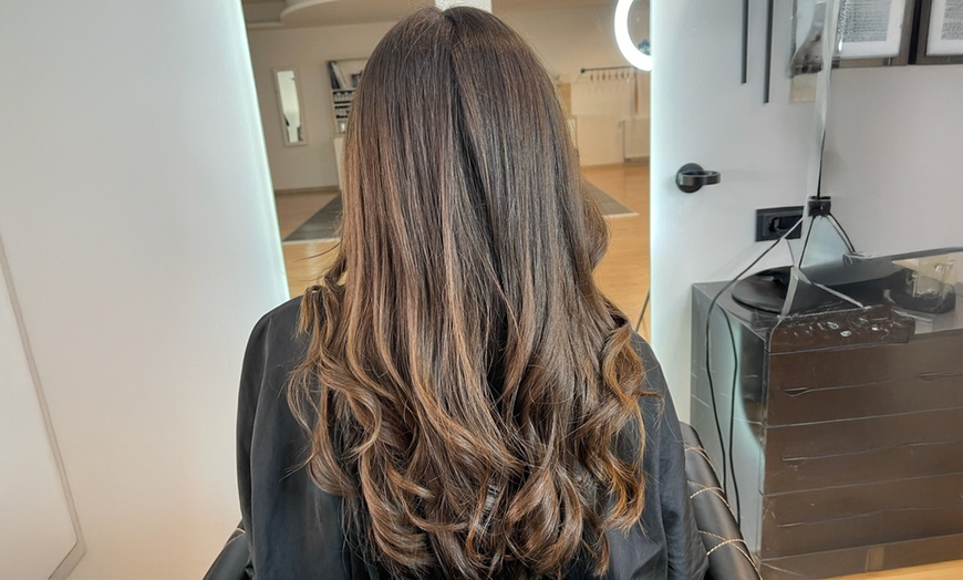 Image 4: Haarschnitt opt. mit Ansatz färben, Koloration, Ombre, Dauerwelle uvm.
